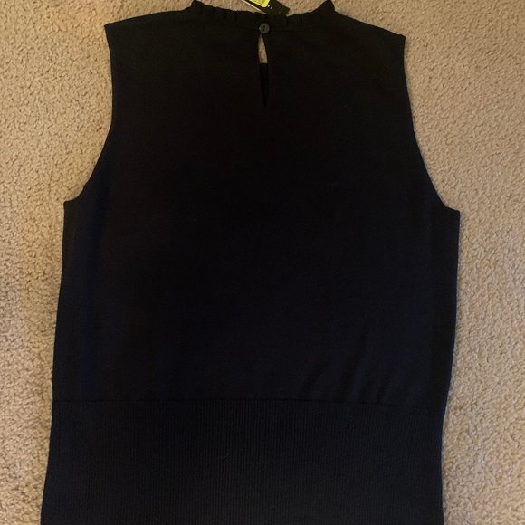 Top - Picture 2 of 2